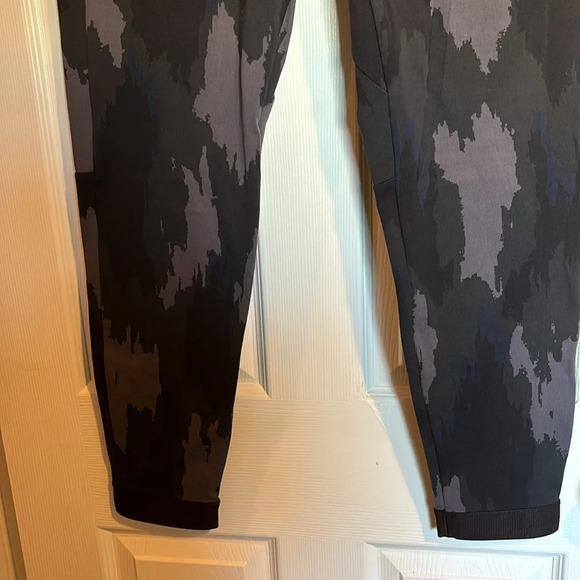 Lululemon Take The Moment men’s black jogger sweatpants size large - Picture 3 of 10